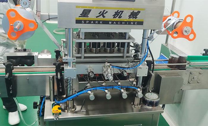 塑料杯自動封口機設(shè)備