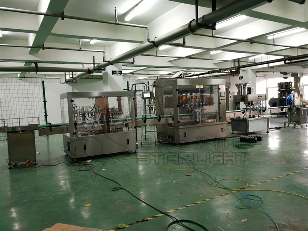 星火全自動洗手液灌裝生產(chǎn)線設備展示