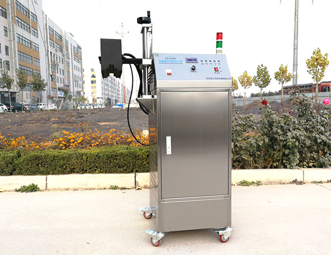 江蘇自動封口機(jī)設(shè)備展示